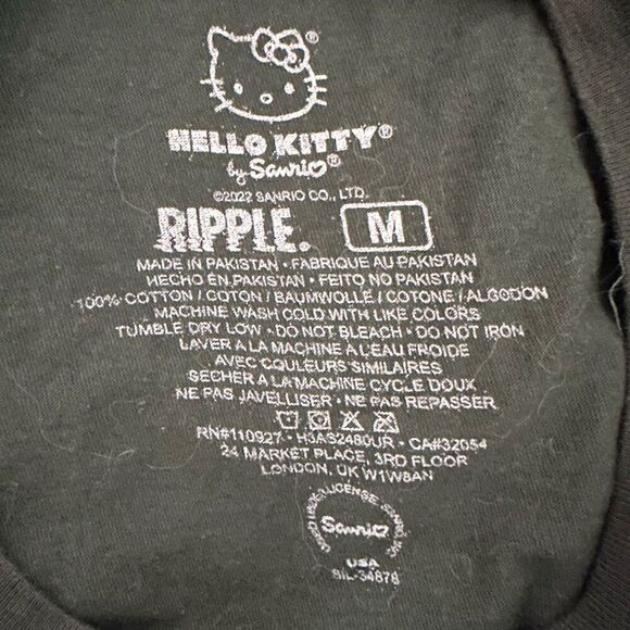 Sanrio Hello Kitty Ripple Helo Kitty & Friends Cotton Graphic Tee Green Medium - Picture 3 of 4